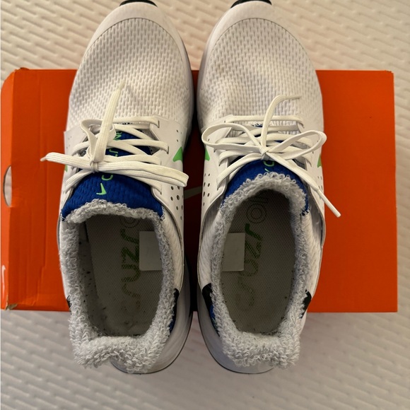 Nike Cruz One - 2 pairs, very lightly used (less than 5 times each) - Picture 6 of 10